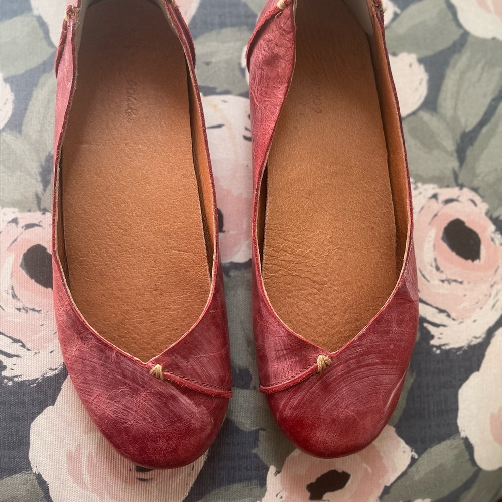 OluKai Flats (Real Leather)